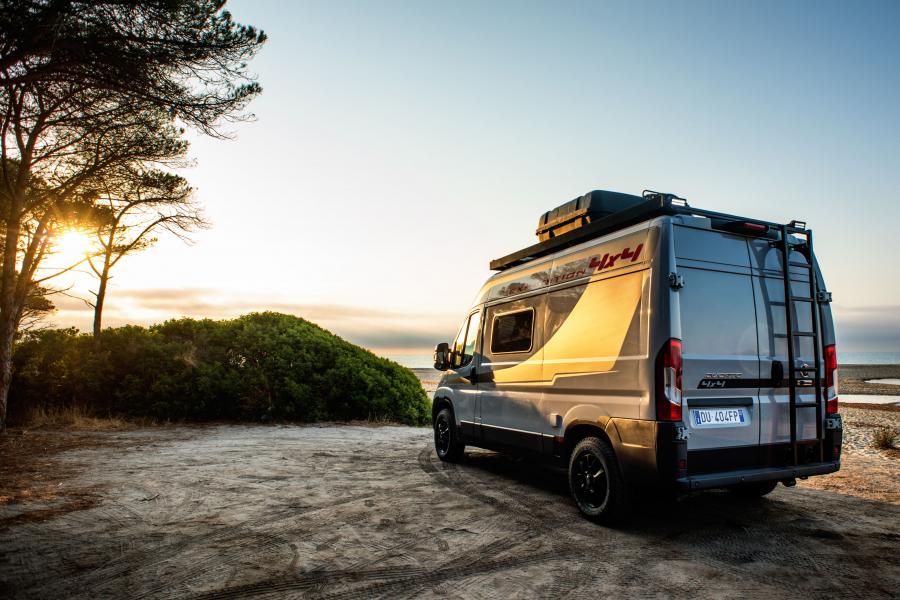  Fiat Ducato 4x4 Expedition 2017 года  (фото 9 из 19)